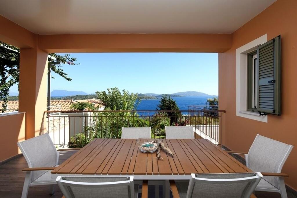 Villa Melias, luxurious villa with superb view of the islands, 400 m from the sea view 5
