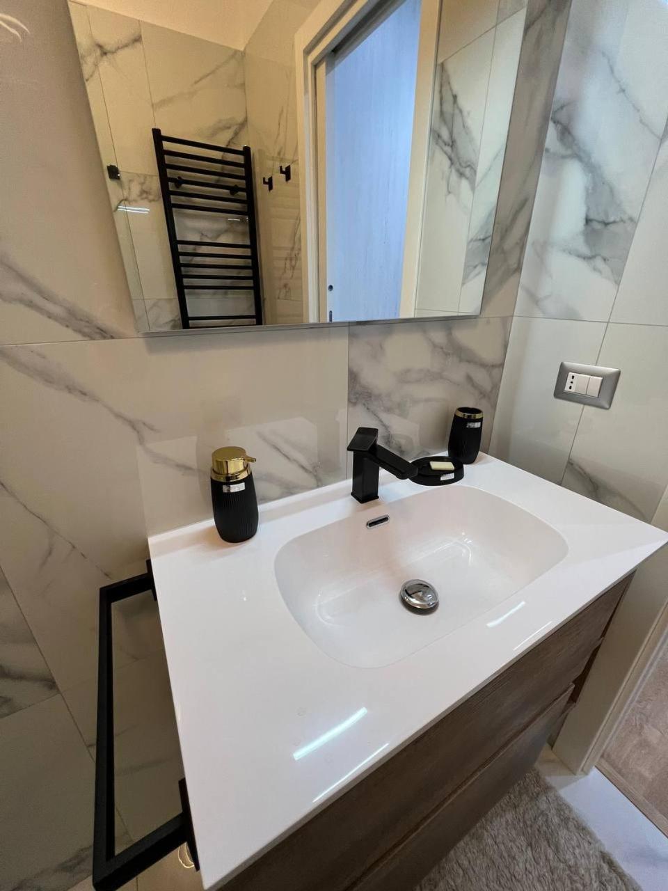 Luxury Apartment 23