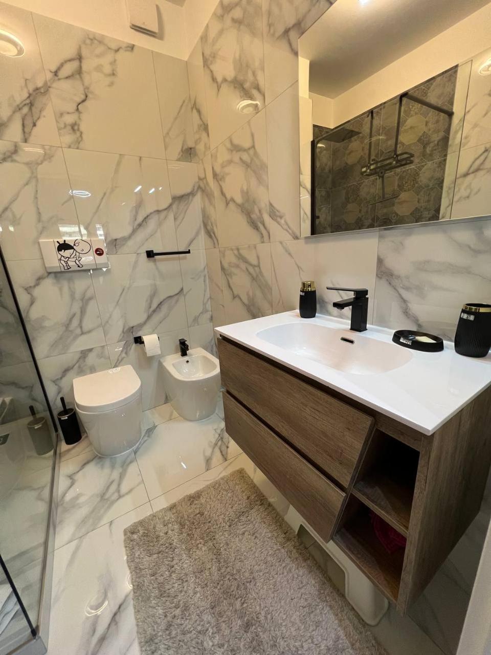Luxury Apartment 23