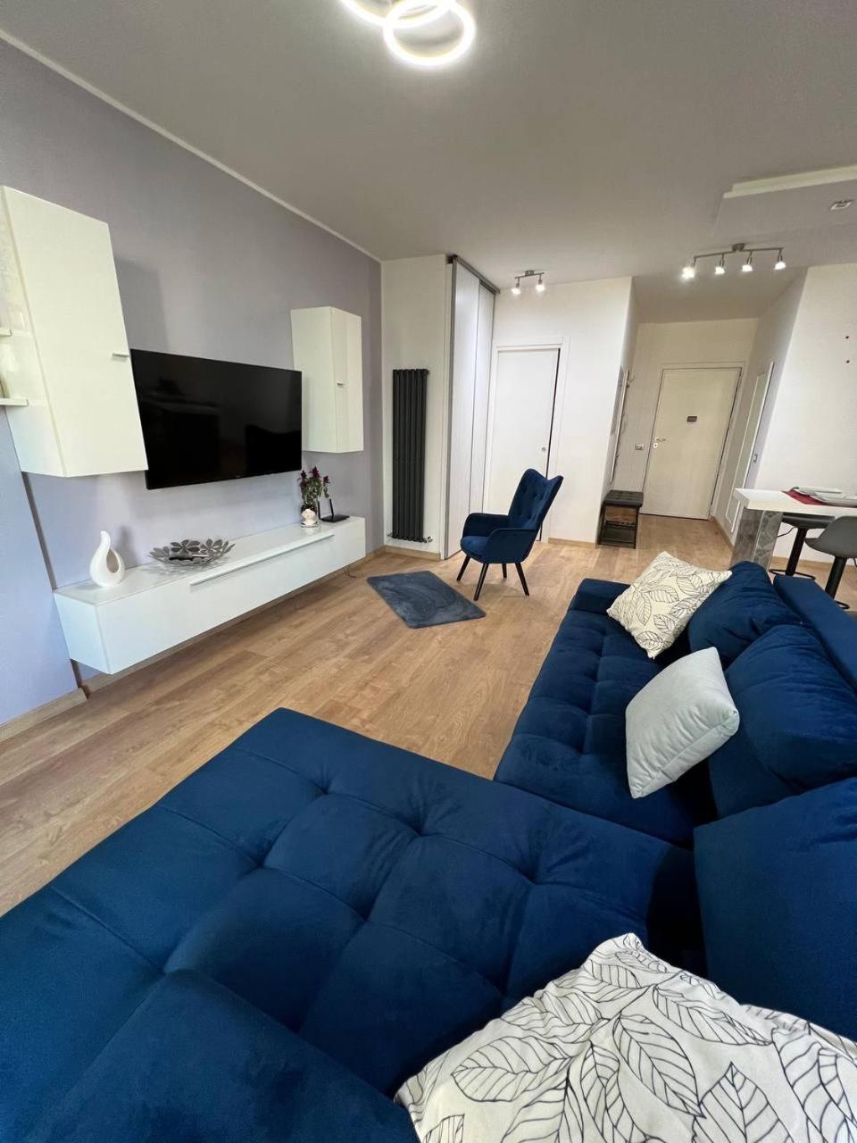 Luxury Apartment 23