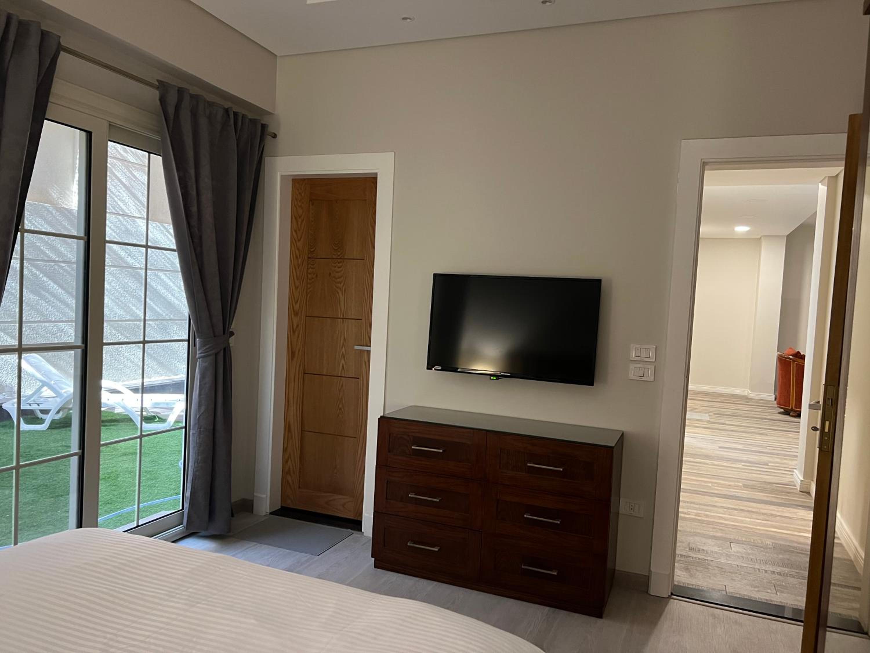 M Residence New Cairo - Families only