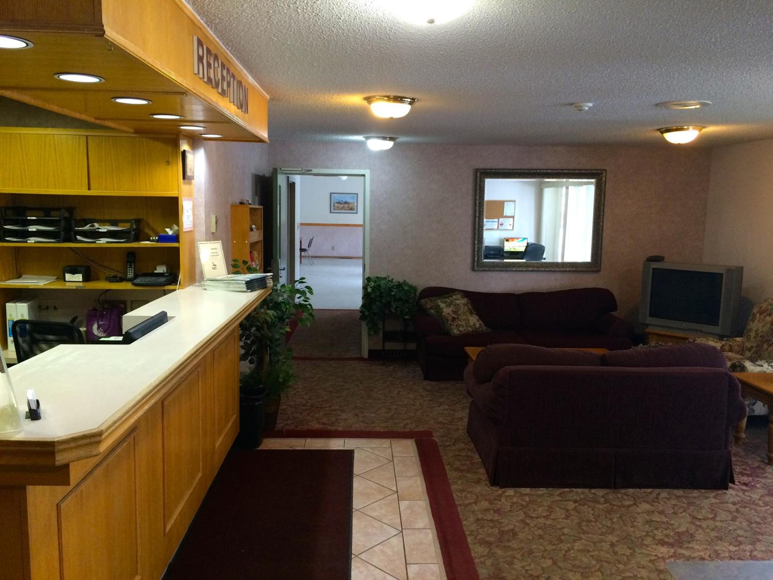 Brandon Vacations - Colonial Inn - Property Image 1