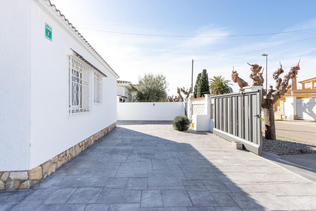 Piscina, mar y centro – Casa ideal para familias view 2
