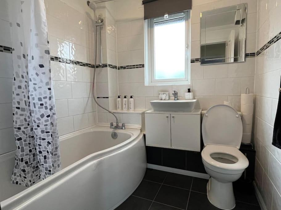 Spacious home near Glasgow Green view 3