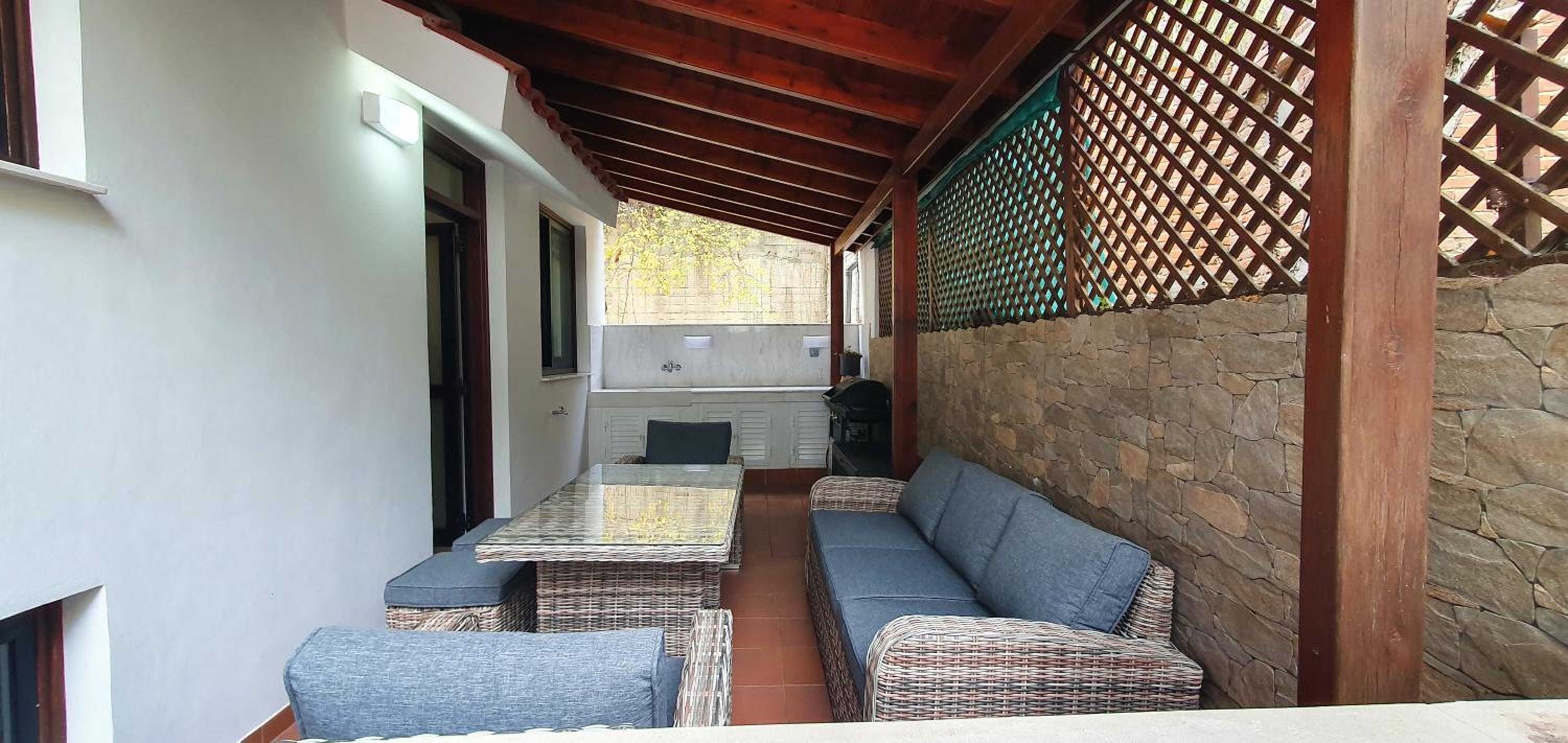 Phaedrus Living: Luxury Maisonette Platres