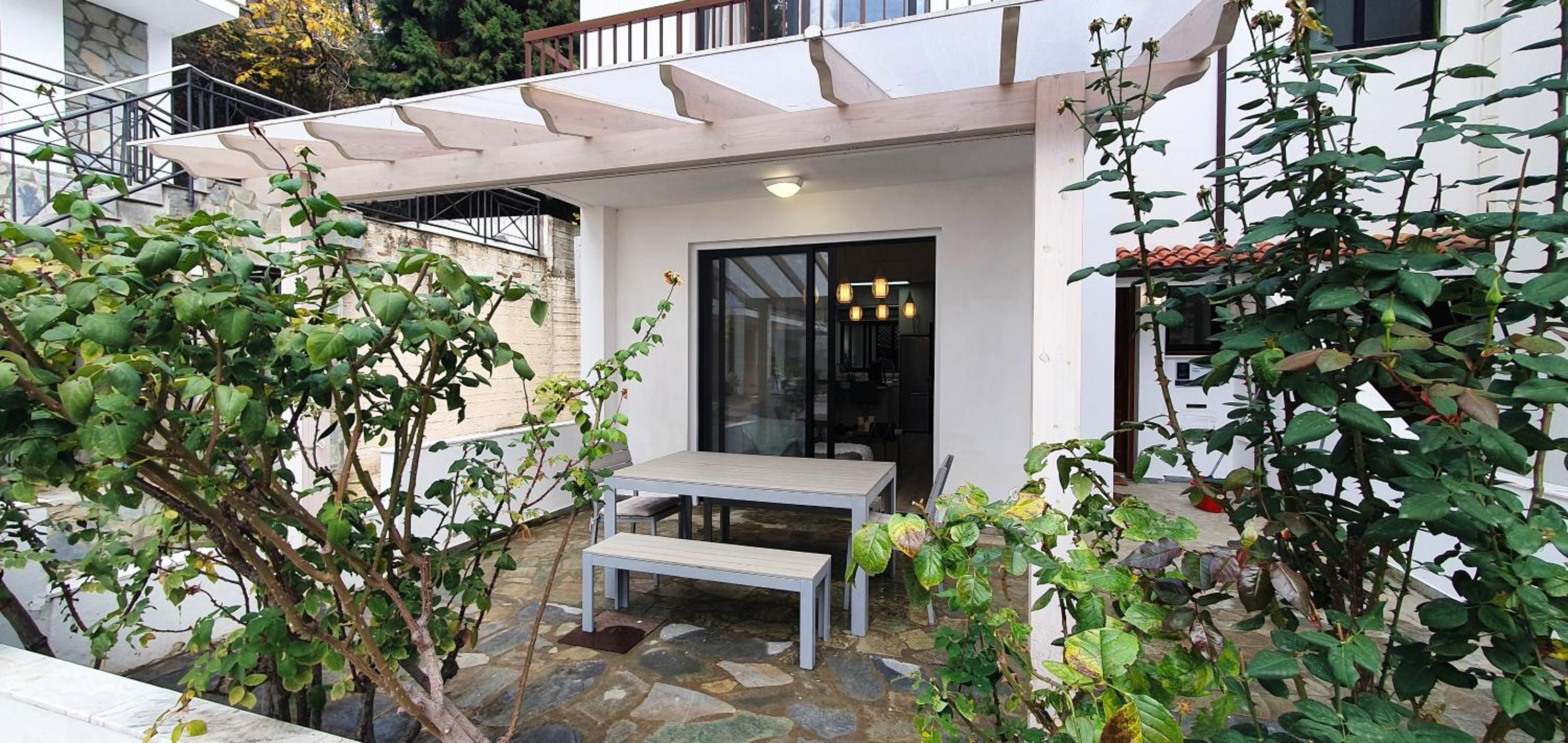 Phaedrus Living: Luxury Maisonette Platres