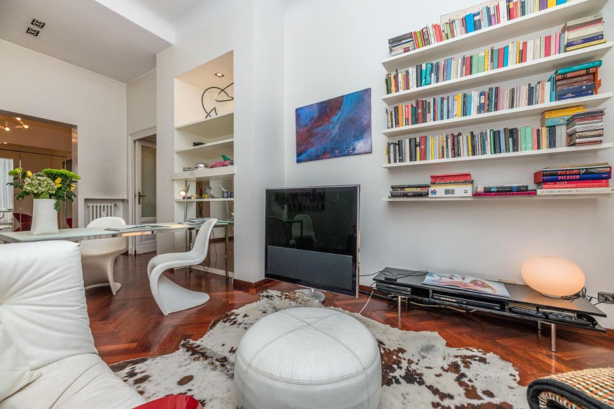 Very central in Cadorna station area! Excellent if you arrive from Malpensa Airport