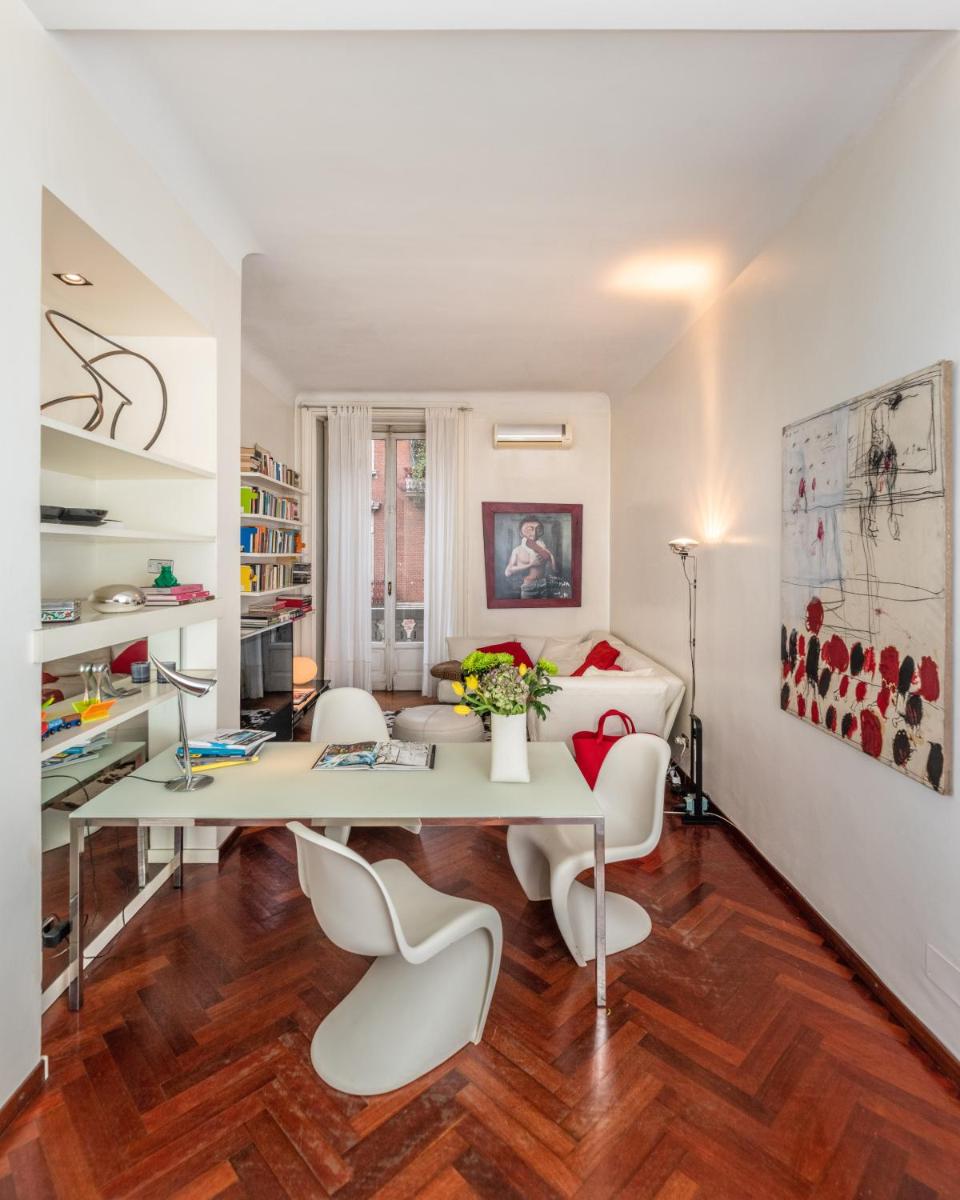 Very central in Cadorna station area! Excellent if you arrive from Malpensa Airport