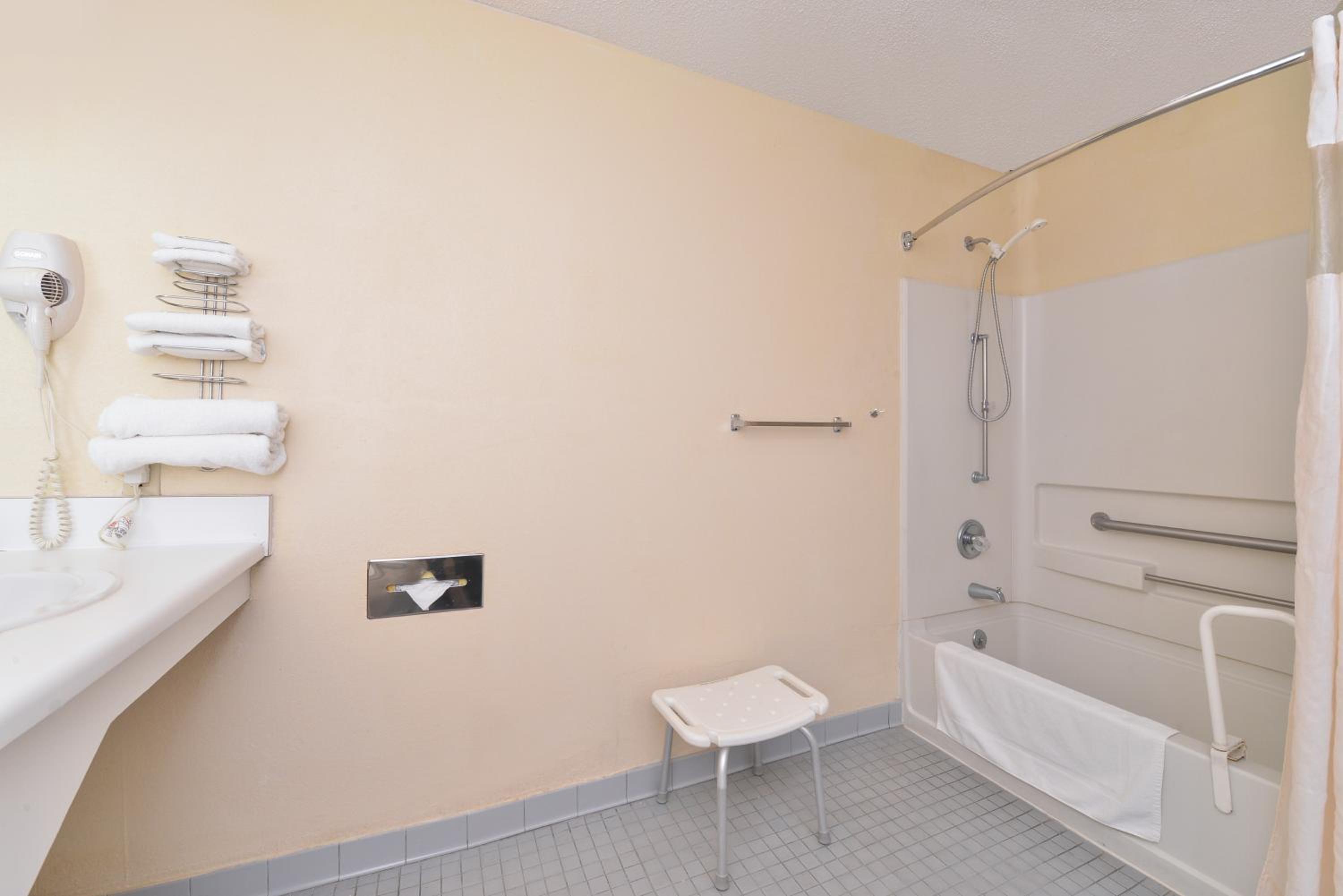 Americas Best Value Inn Edenton view 2