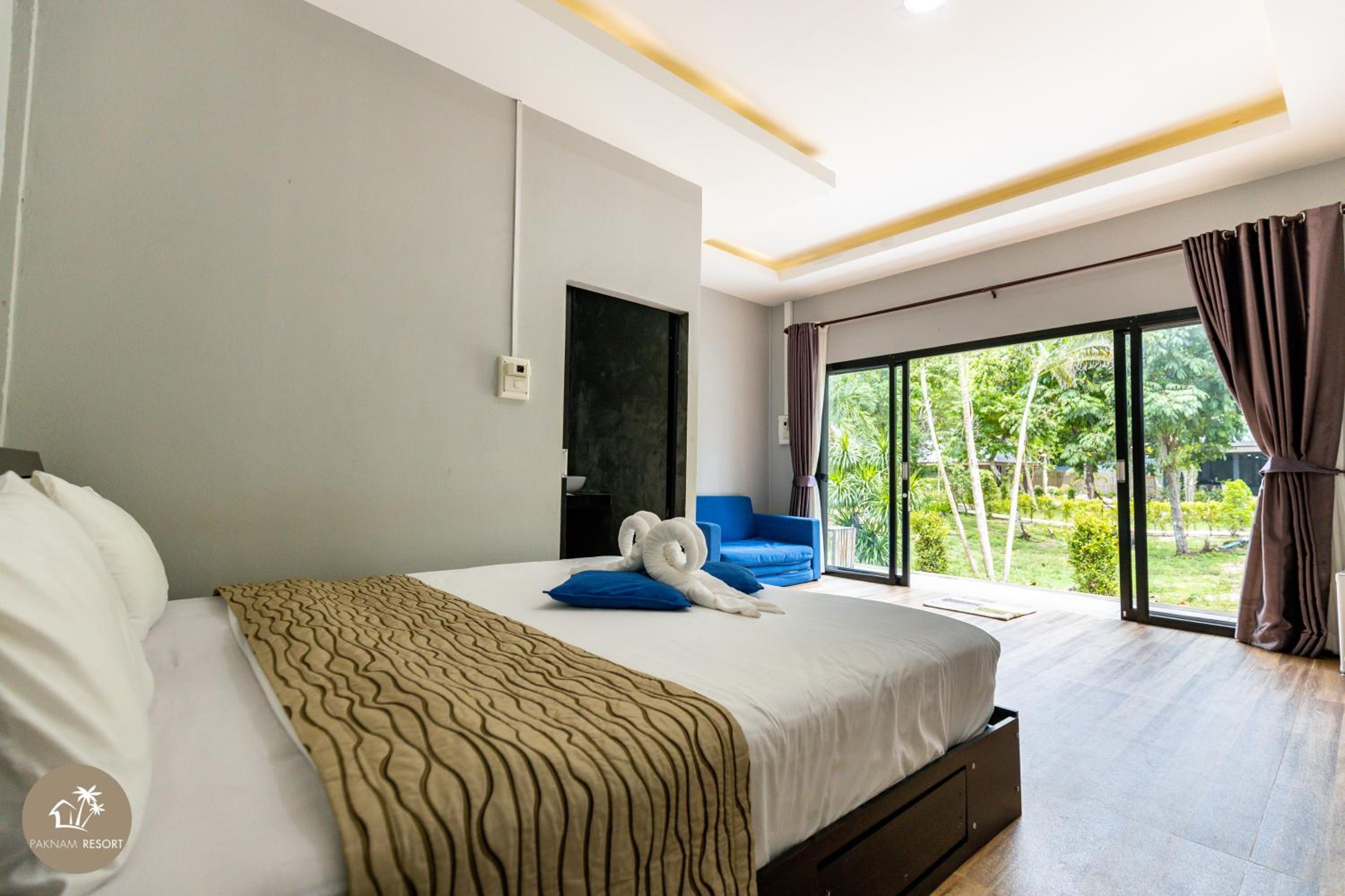 Pak Nam Resort