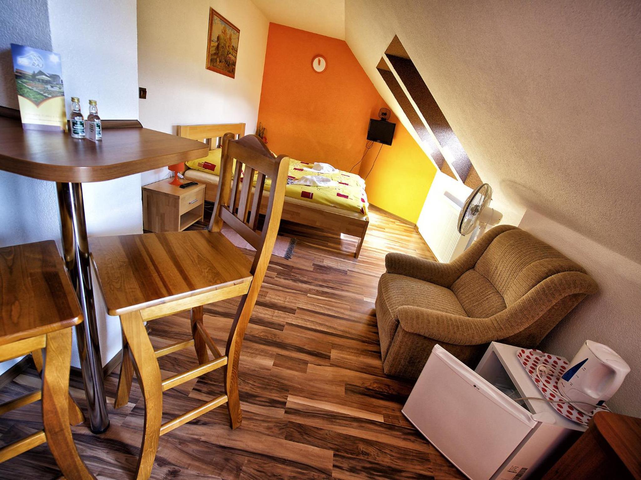 Photo 28