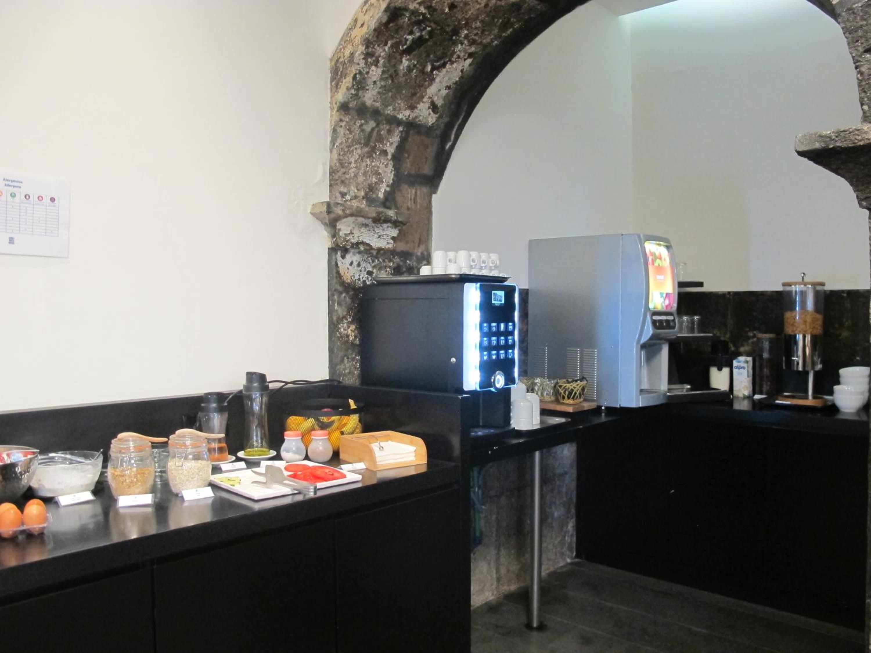 Azores Youth Hostels - Sao Miguel
