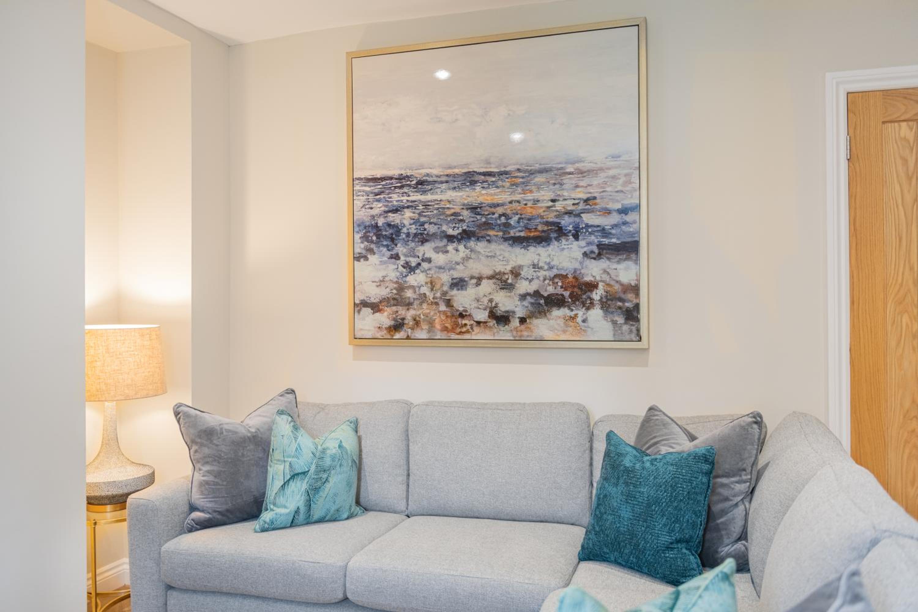 The Bank House- Luxury 3 bed cottage with hot tub! view 3