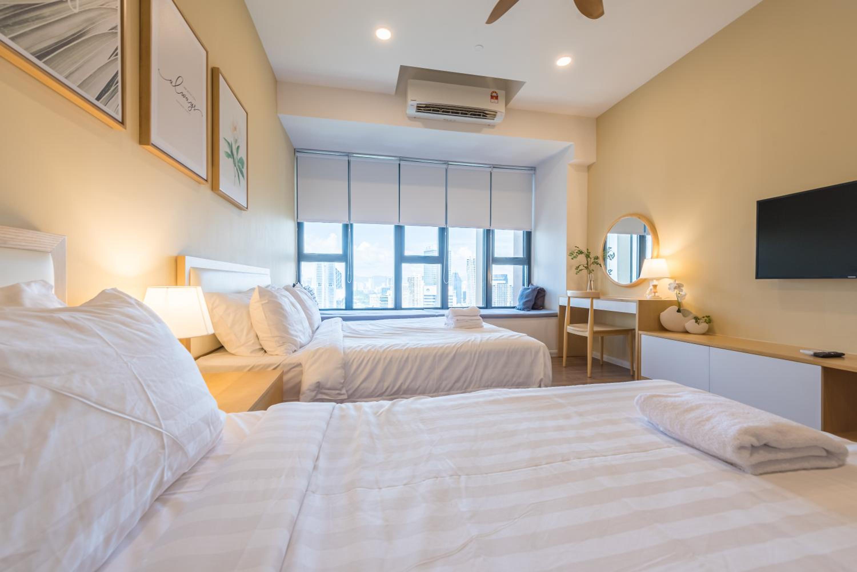 KLCC SkyTowerViewSuite AT CeylonzSuites