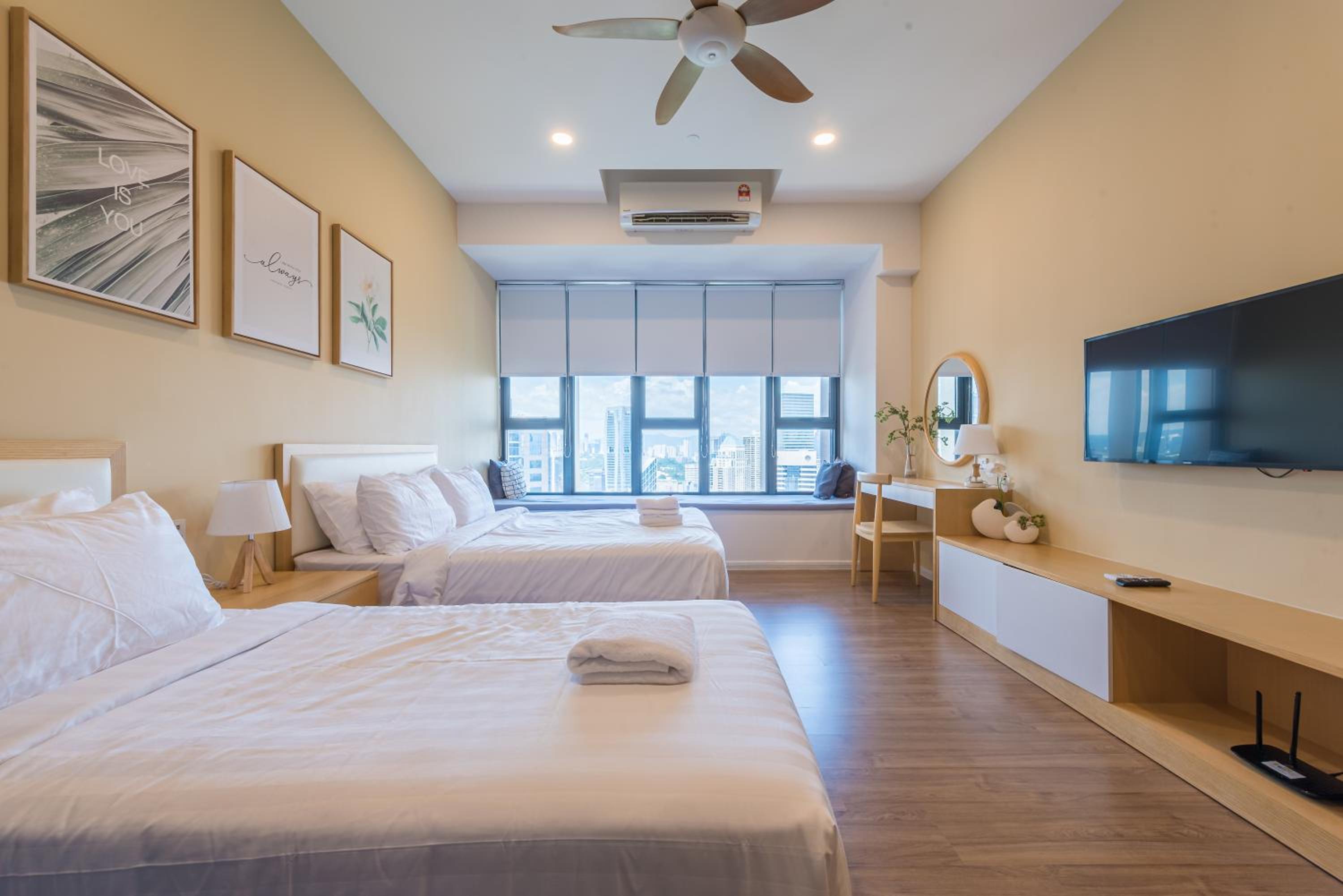 KLCC SkyTowerViewSuite AT CeylonzSuites