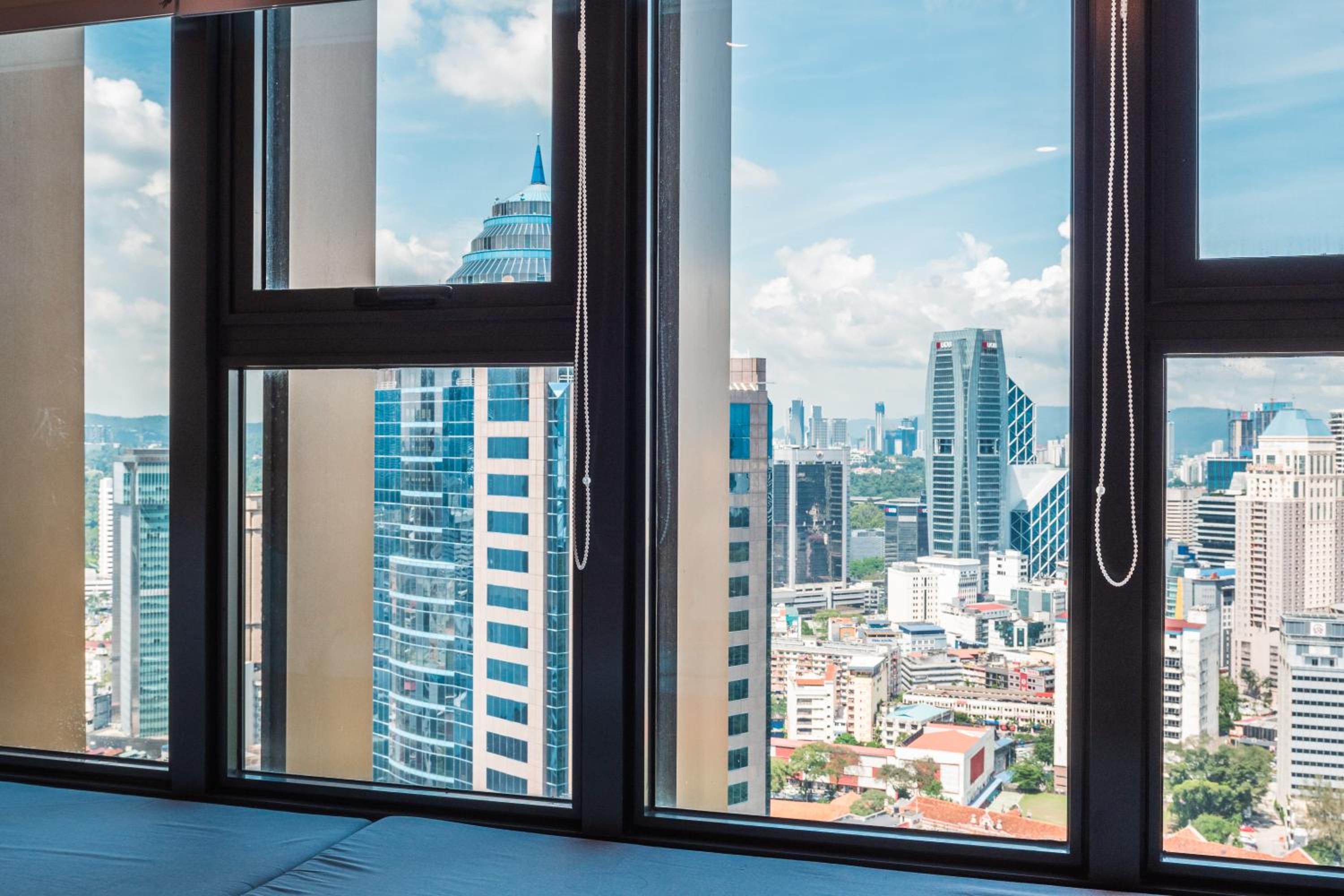 KLCC SkyTowerViewSuite AT CeylonzSuites