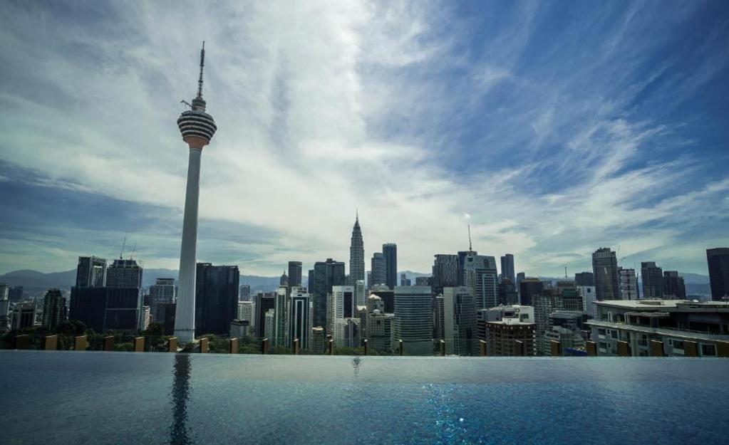 KLCC SkyTowerViewSuite AT CeylonzSuites
