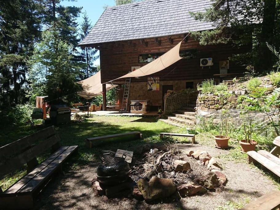 Mountain Lodge Azzy, surrounded by Ultimate Peace!
