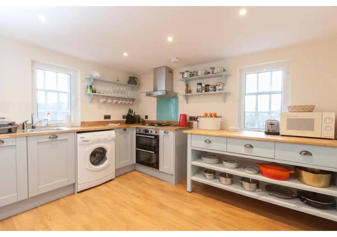 JOIVY Gorgeous Georgian Flat in New Town view 3
