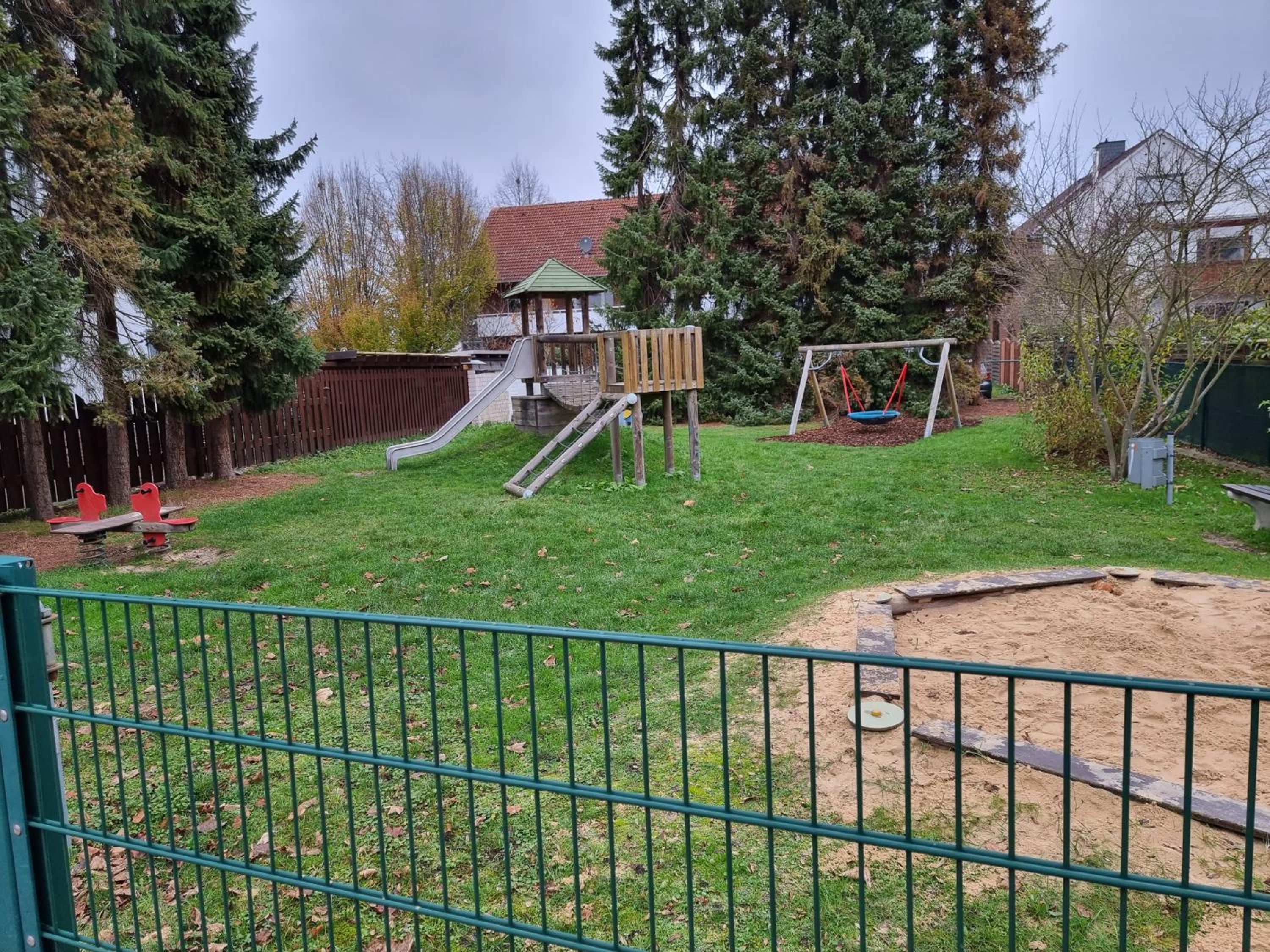 Gästehaus-Ferienwohnung-Appartement mit Terrasse - Nähe Kliniken/ Herzzentrum