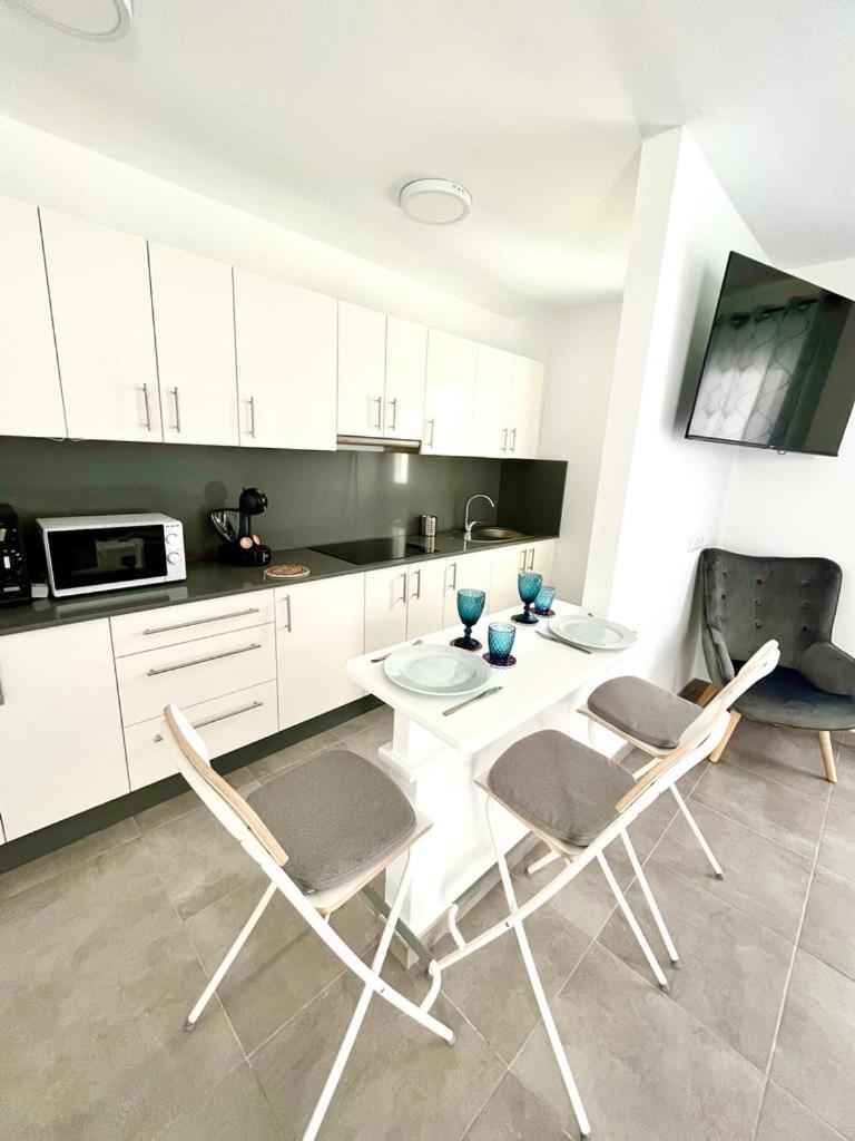 Luxury Beach Apartments Diama