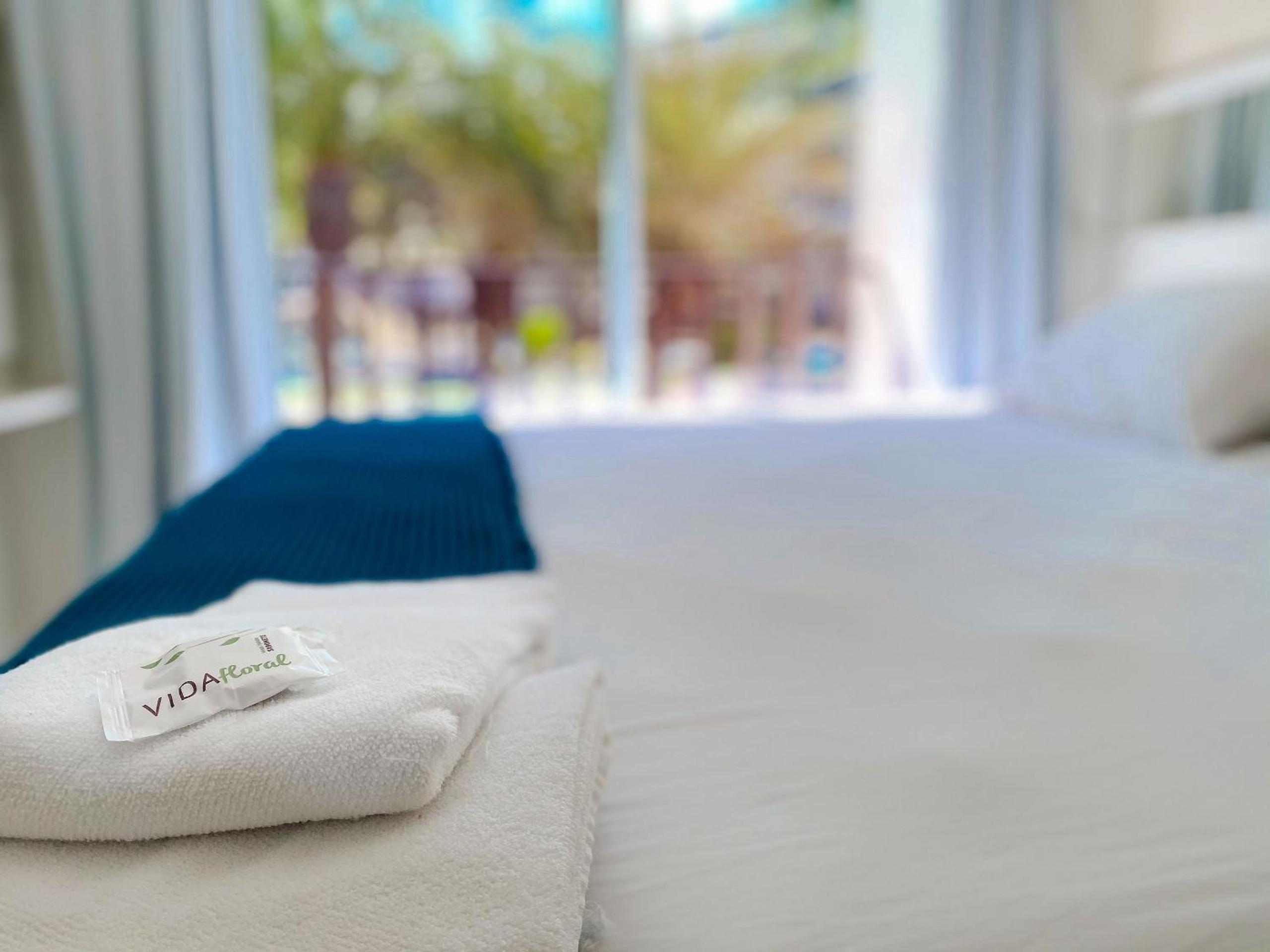 Beach Living Pé na Areia por Be My Guest