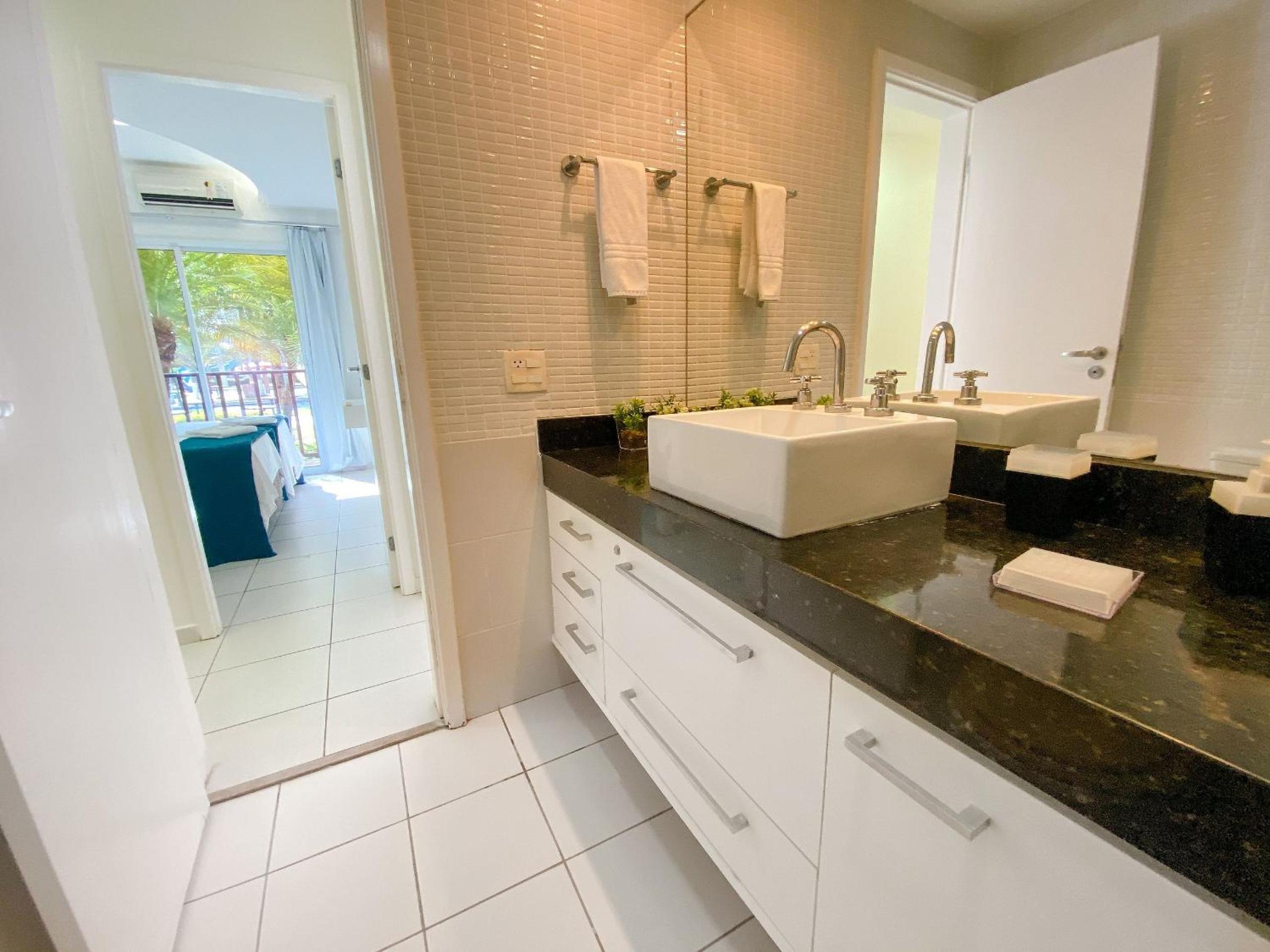 Beach Living Pé na Areia por Be My Guest