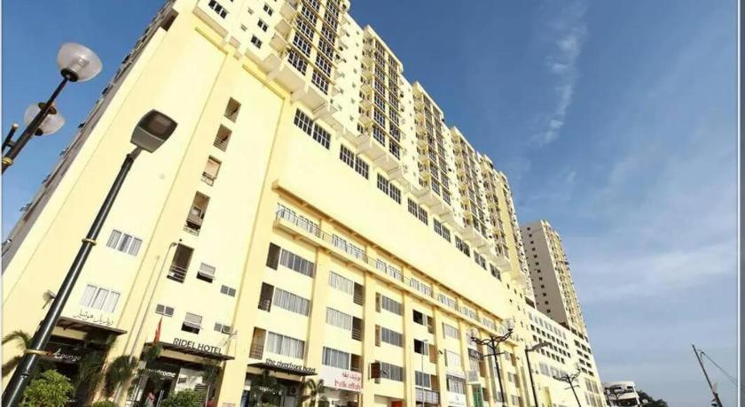 N'dnie Homestay Pelangi Mall Condominium photo 2