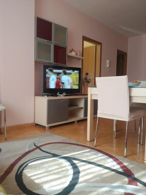 Summer apartment by seaside for rent
