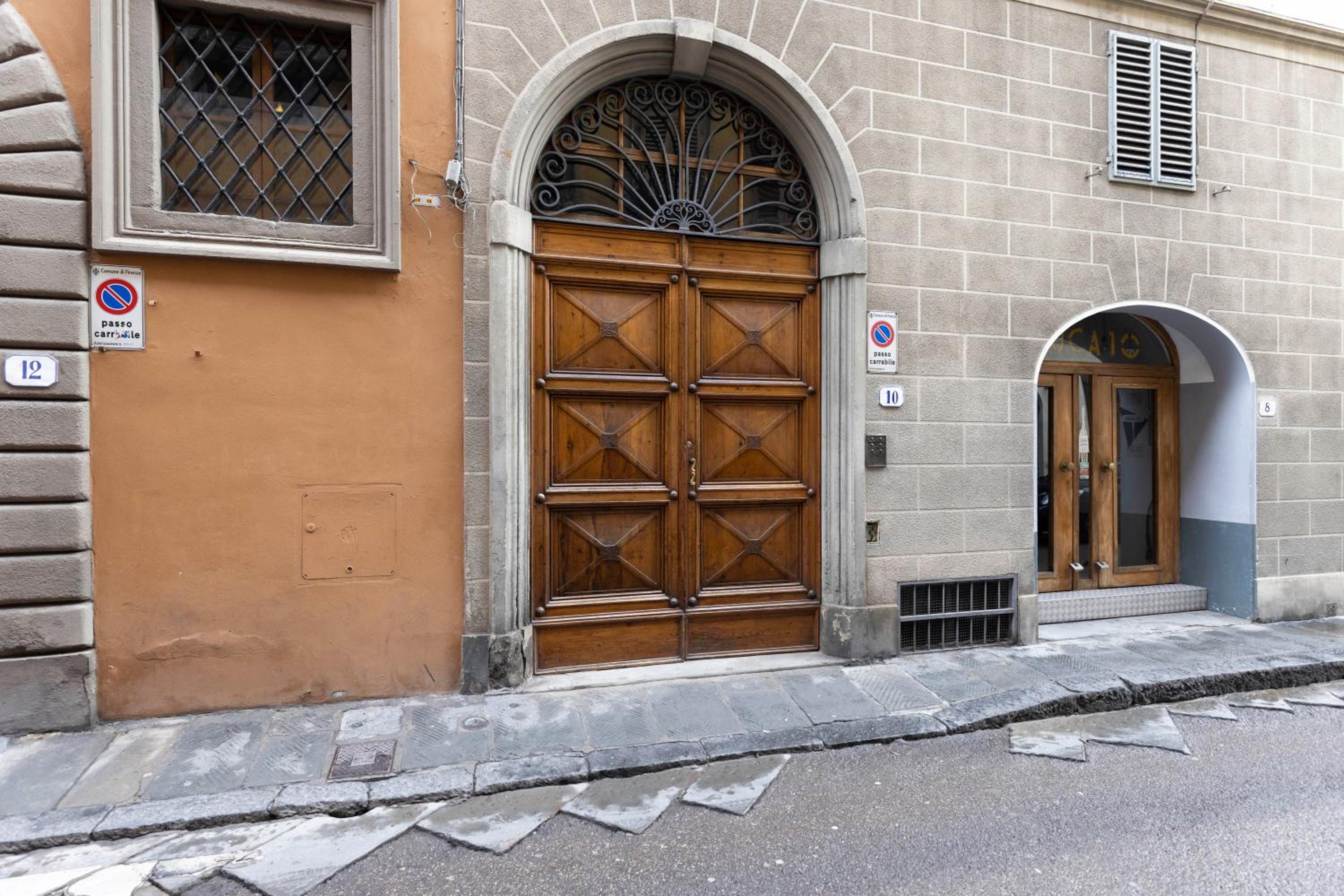 Palazzo Cecchi Florentine Apartment