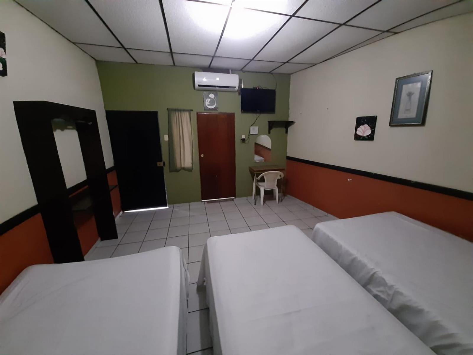 Hotel Latino