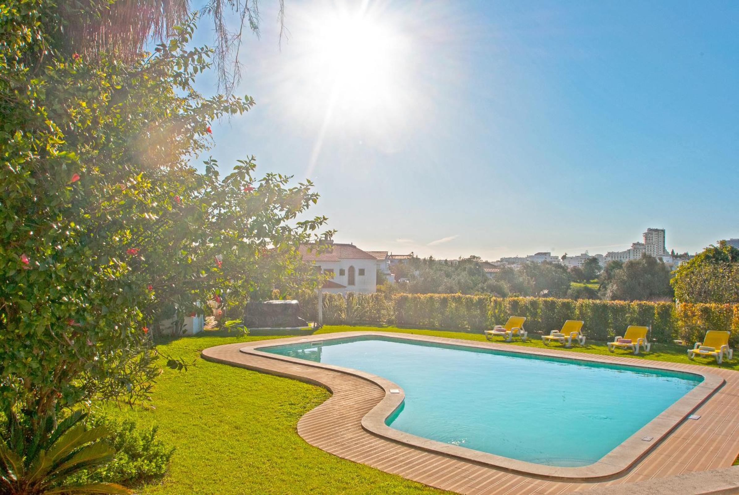 Villa Hollywood - Sítio calmo com piscina aquecível e BBQ - Albufeira view 3