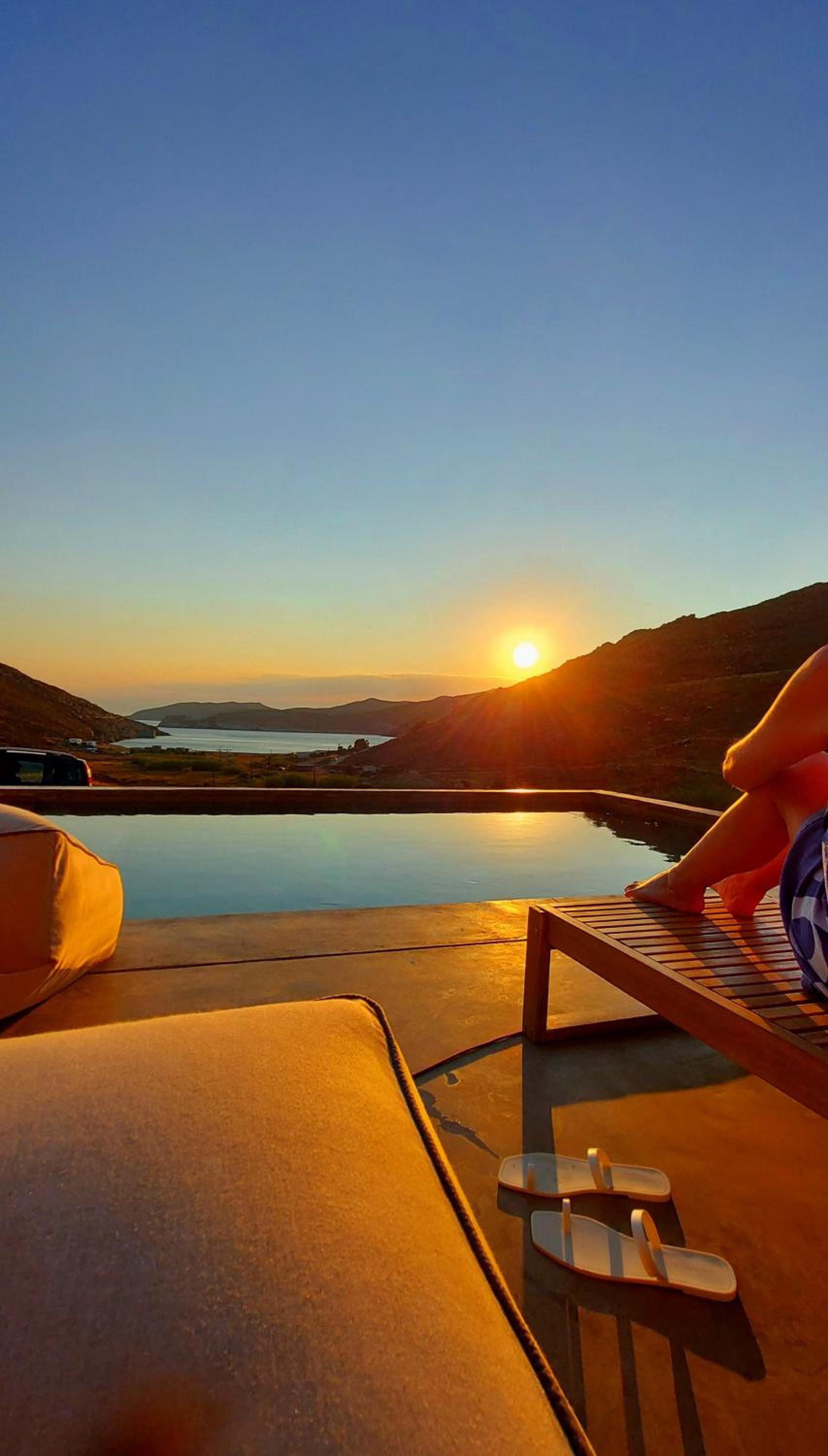 Homa Serifos pool villas