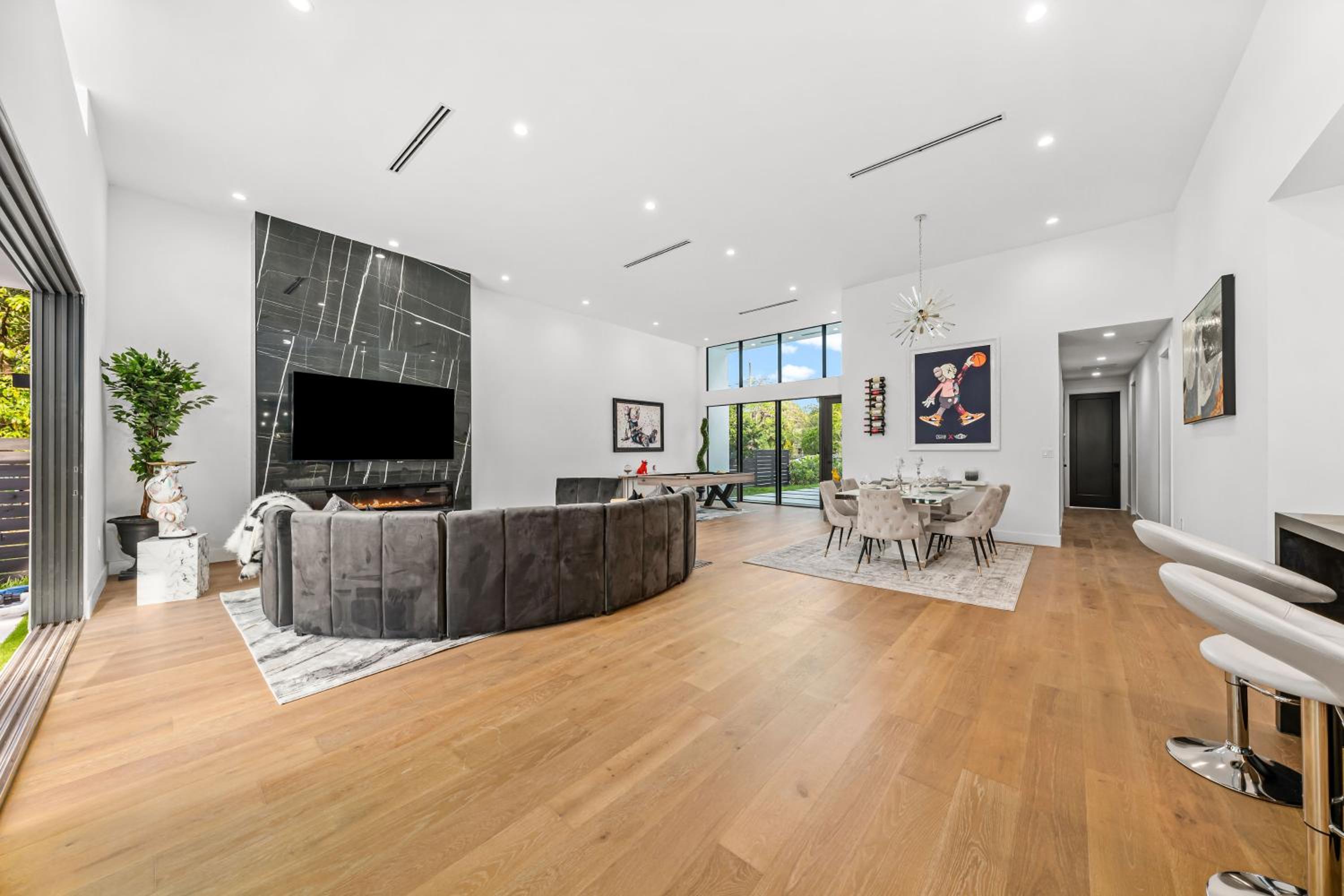 Frenchie Luxury Design District Estate