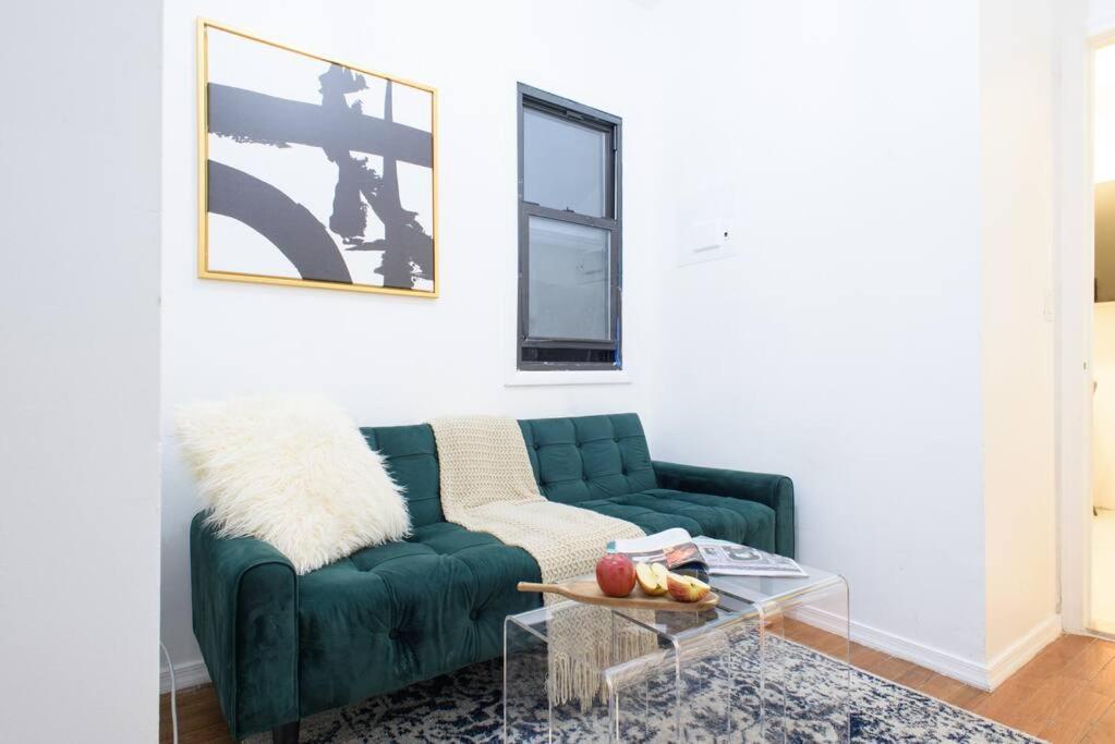 454-3W PRIME location 2BR Newly Furnished sleeps 5