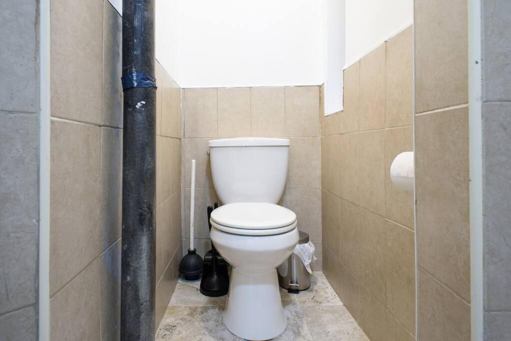 454-3W PRIME location 2BR Newly Furnished sleeps 5