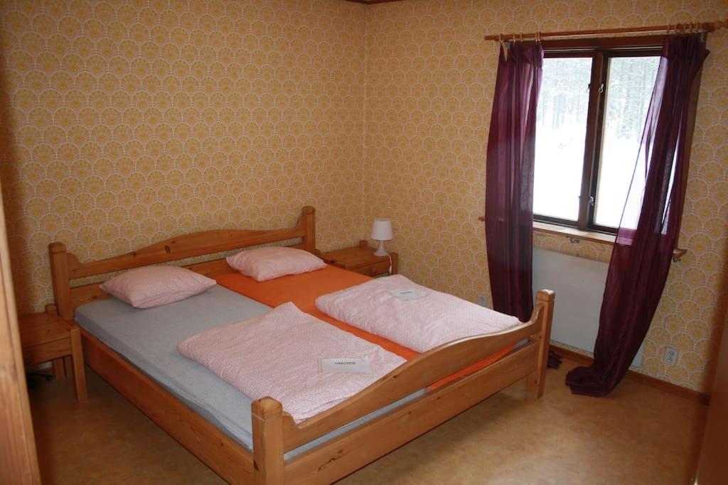 Nice house with new bathroom, good accessibility view 3