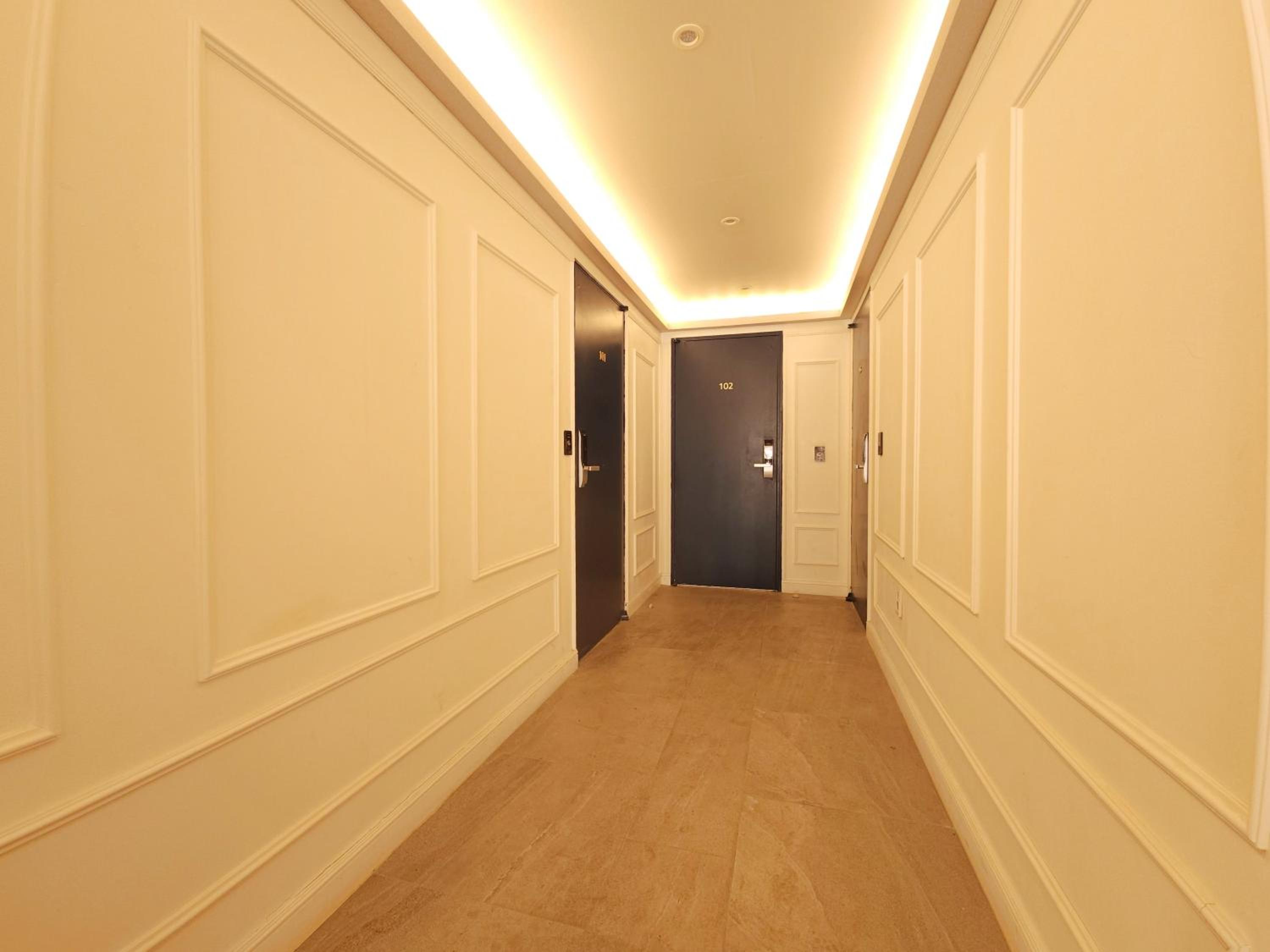 OYO Hostel Myeongdong 5
