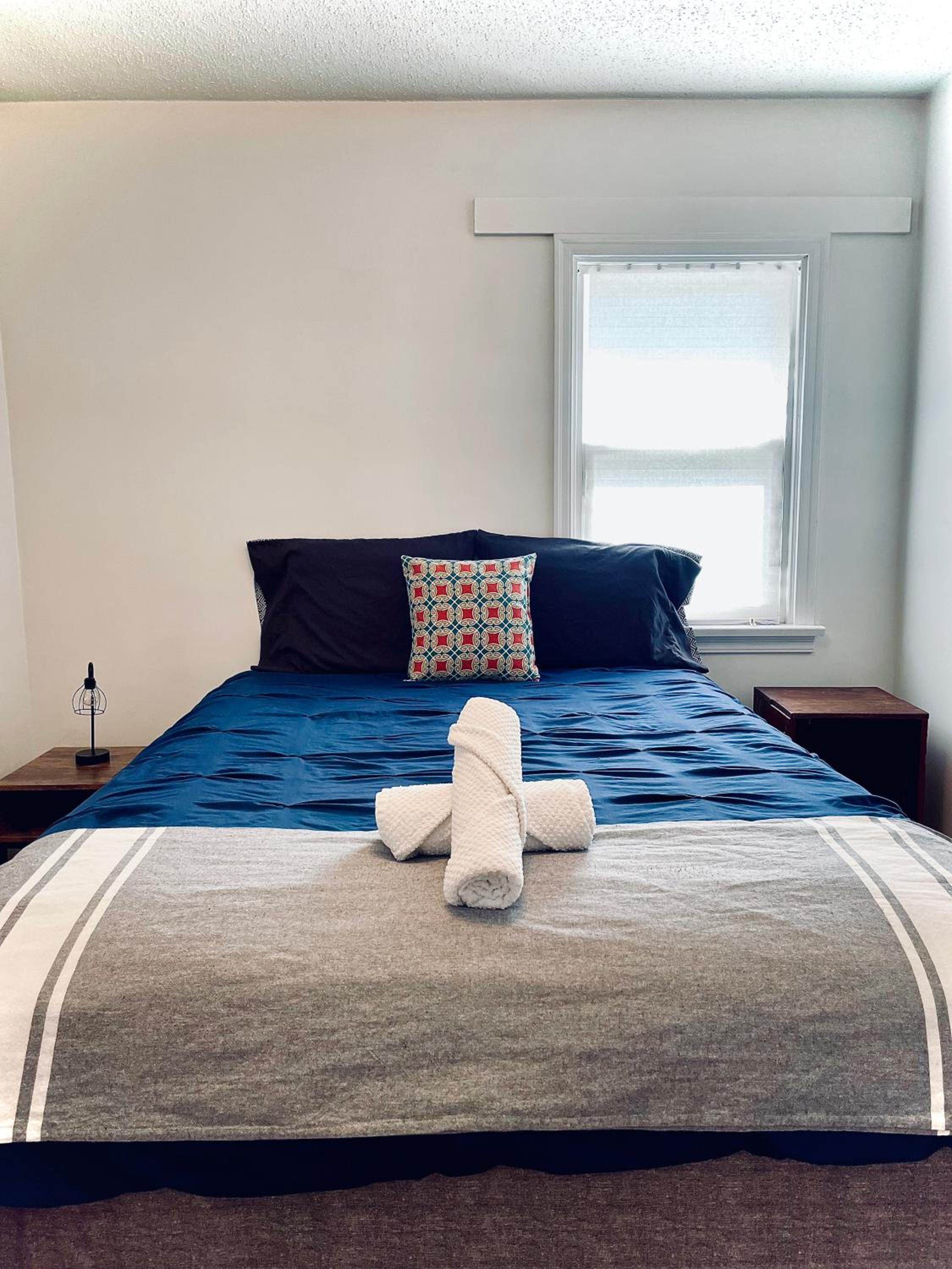 2-Bedroom Suite in the Heart of Downtown