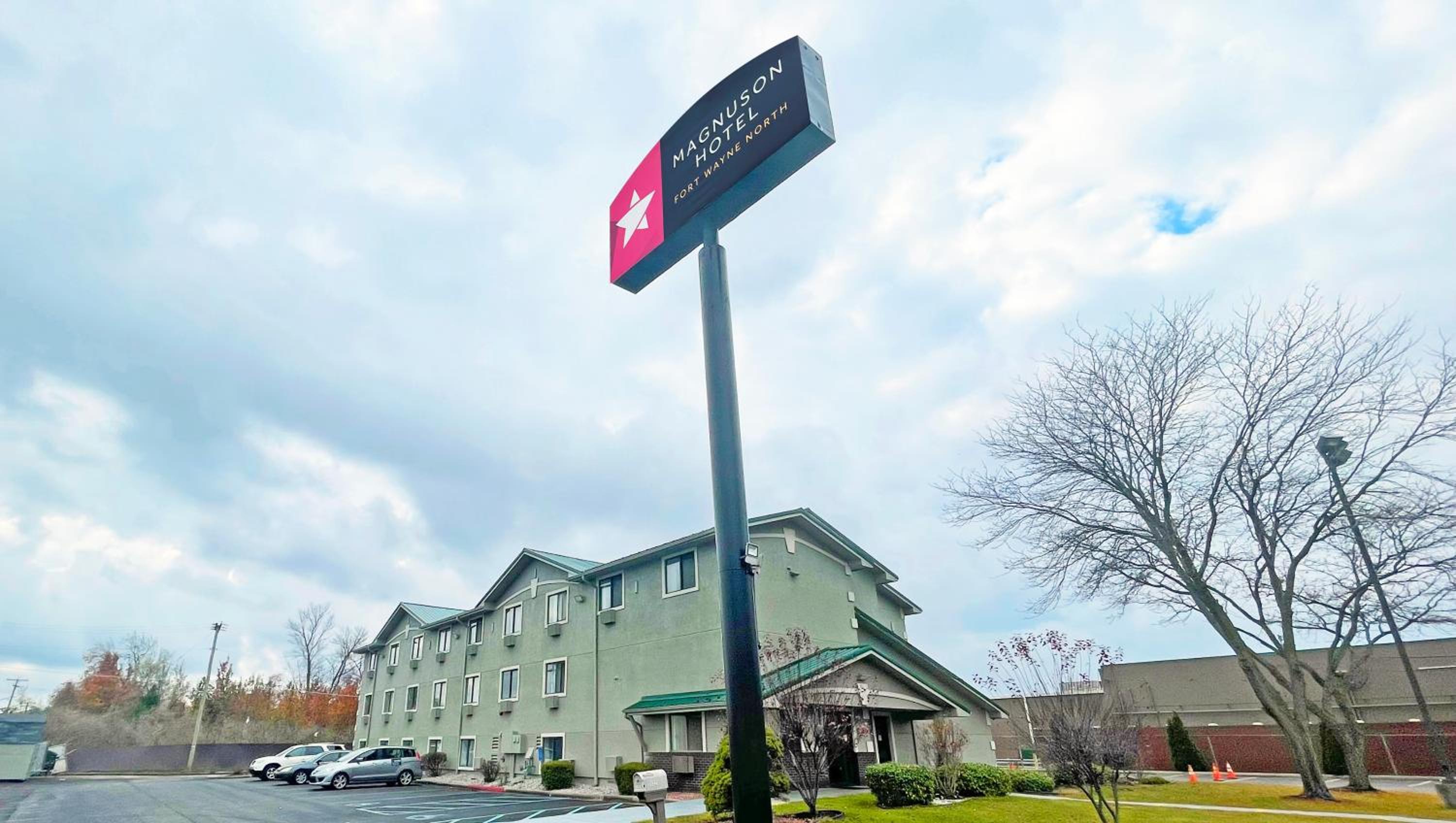 Hotel Magnuson Hotel Fort Wayne North - Coliseum - Image 1