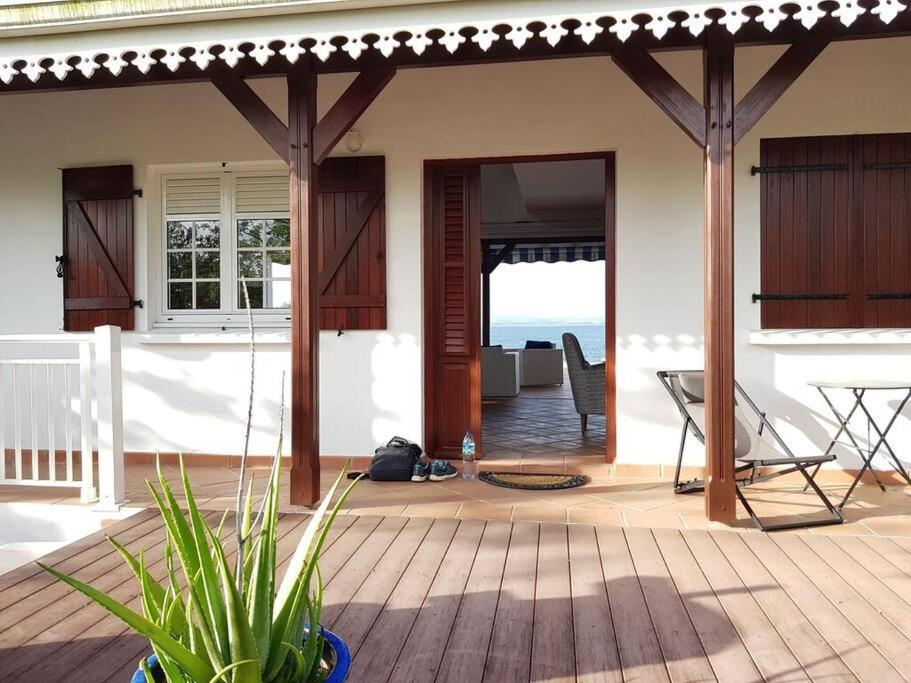 Villa Grand Large - piscine à débordement et ponton privé view 3