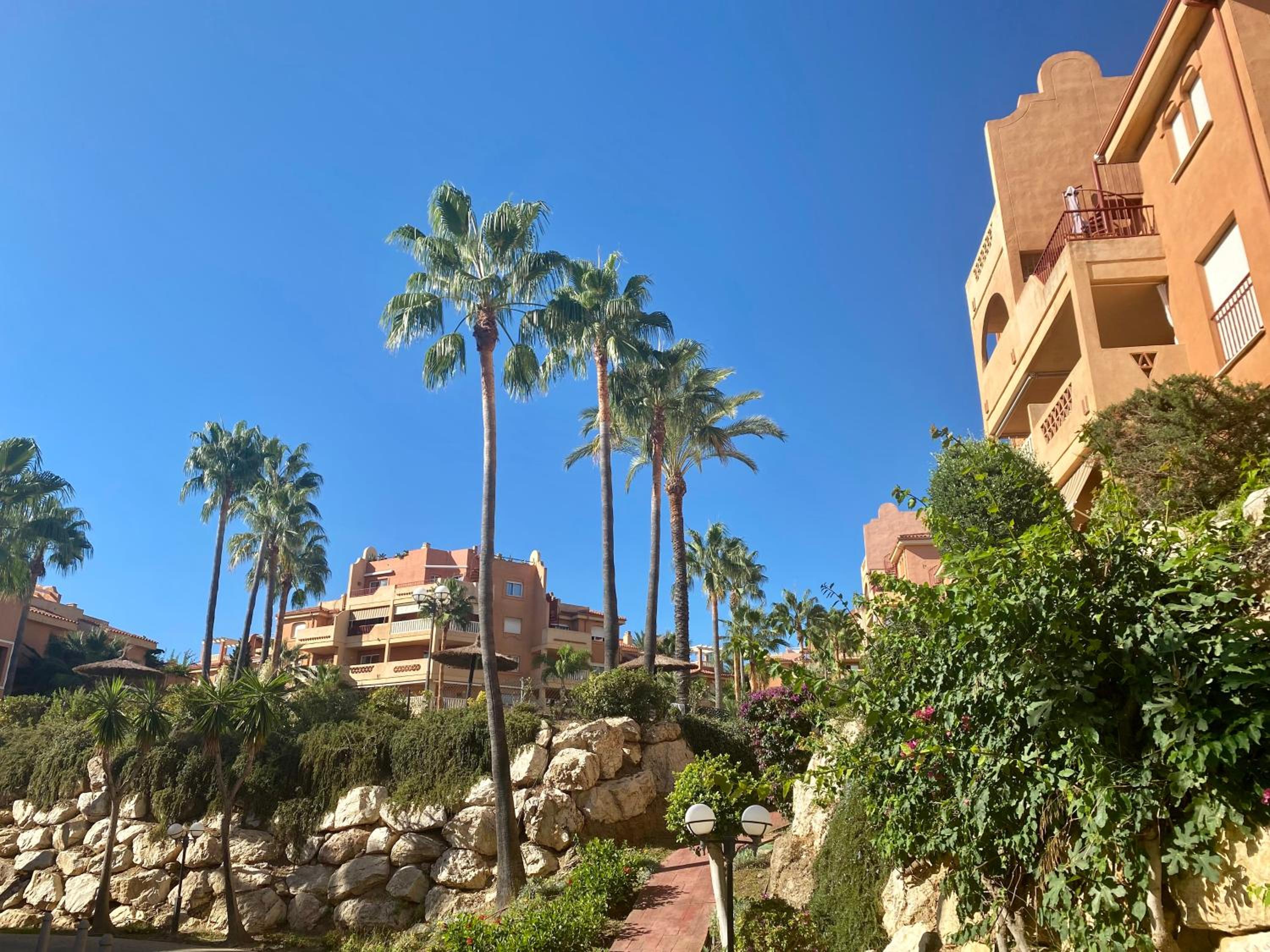 Apartamento con gran terraza and view