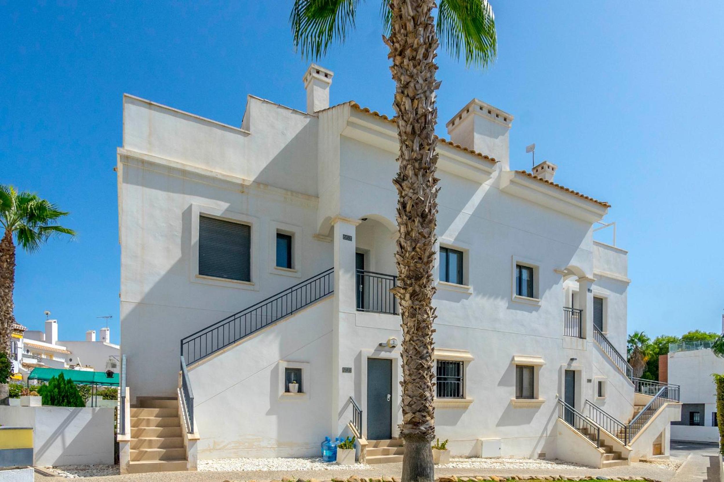 CB Living - Cosy loft with terrace, Villamartin view 4