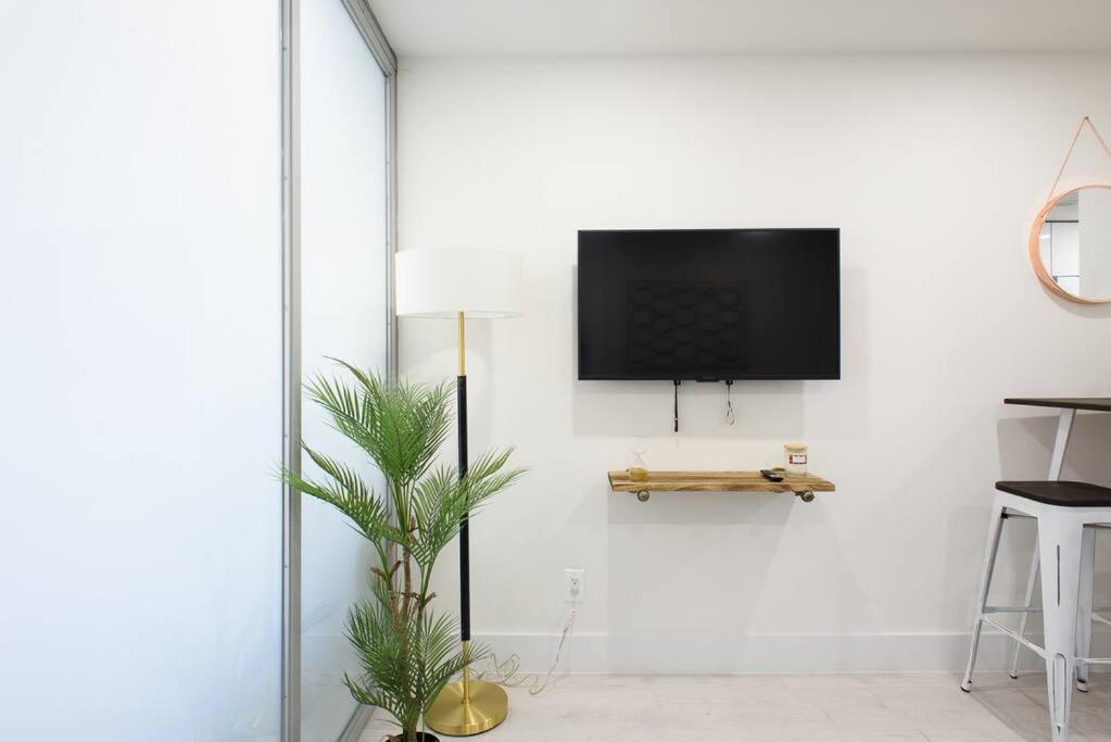 75-2C Furnished 1BR W D Elev WD Central park