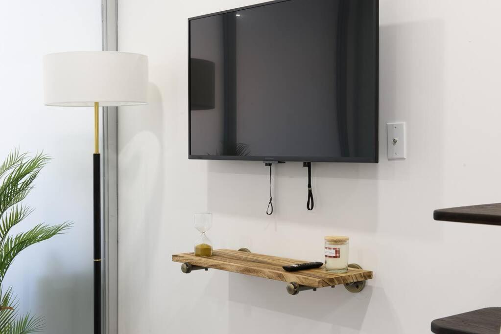 75-2C Furnished 1BR W D Elev WD Central park