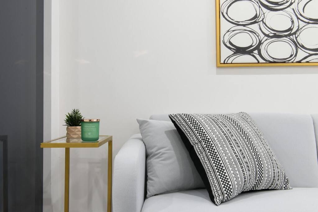 75-2C Furnished 1BR W D Elev WD Central park