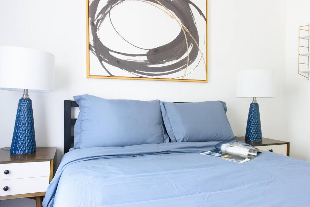 428-2W Newly Furnished Prime Location 2BR Sleeps 5