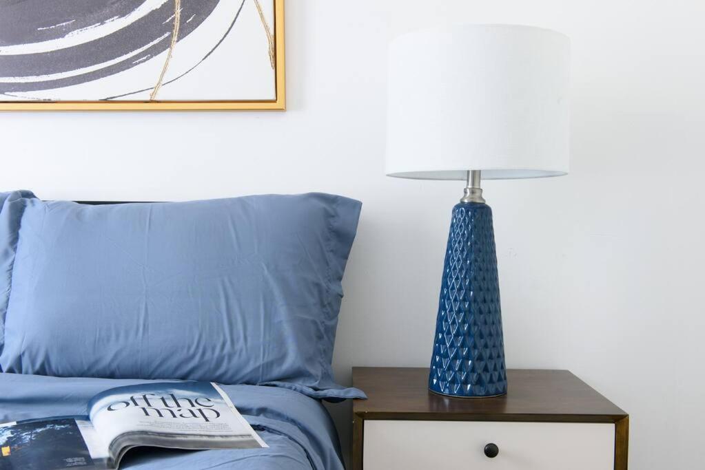428-2W Newly Furnished Prime Location 2BR Sleeps 5