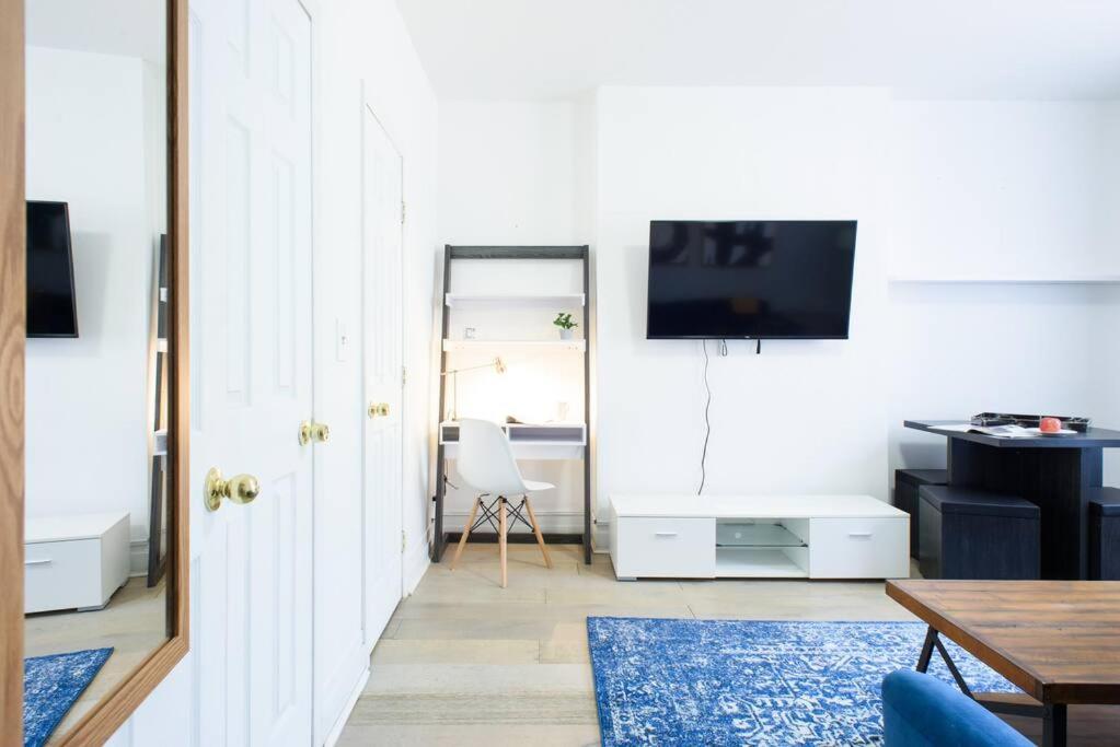 428-2W Newly Furnished Prime Location 2BR Sleeps 5