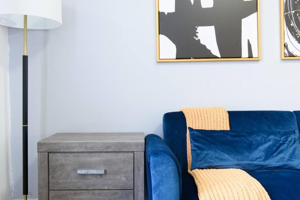 428-2W Newly Furnished Prime Location 2BR Sleeps 5